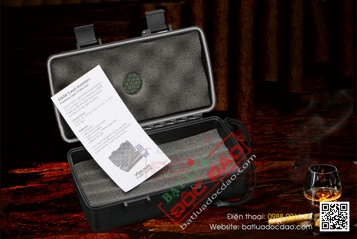 Hộp giữ ẩm Cigar (xì gà) Xikar loại nhỏ 4 điếu kiểu vali chính hãng- Mã SP: XH10