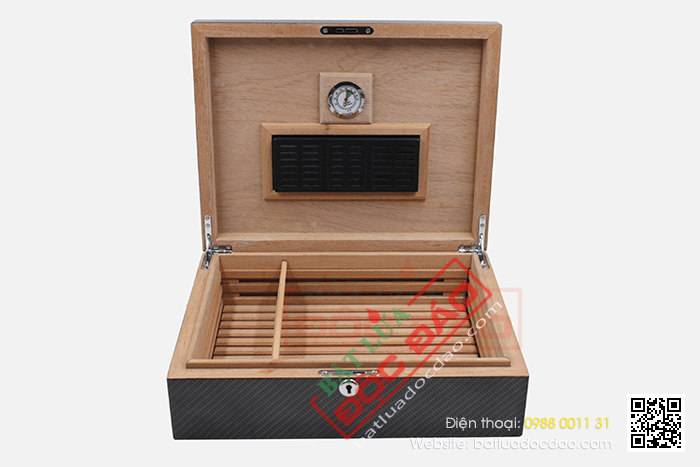 Hộp đựng Cigar (xì gà) Cohiba chất liệu gỗ tuyết tùng cao cấp - Mã SP: H711