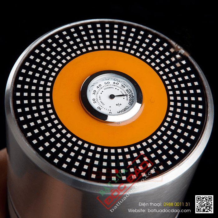 Ống đựng Cigar (xì gà) Cohiba chính hãng loaị 7 điếu màu trắng bạc - Mã SP: D004